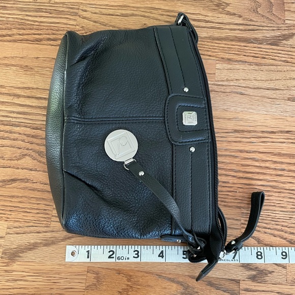 Stone Mountain Elegant Black Leather Shoulder Bag - Picture 4 of 6